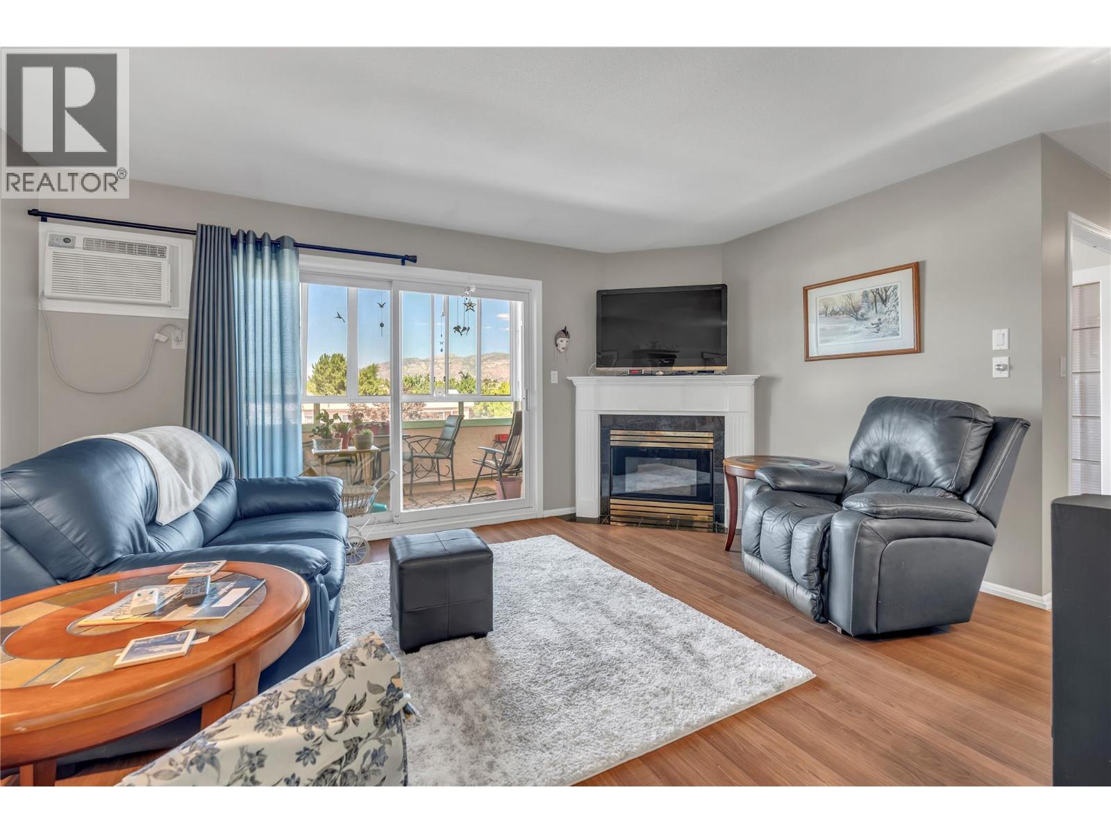 #306 8907 Pineo Court - 13