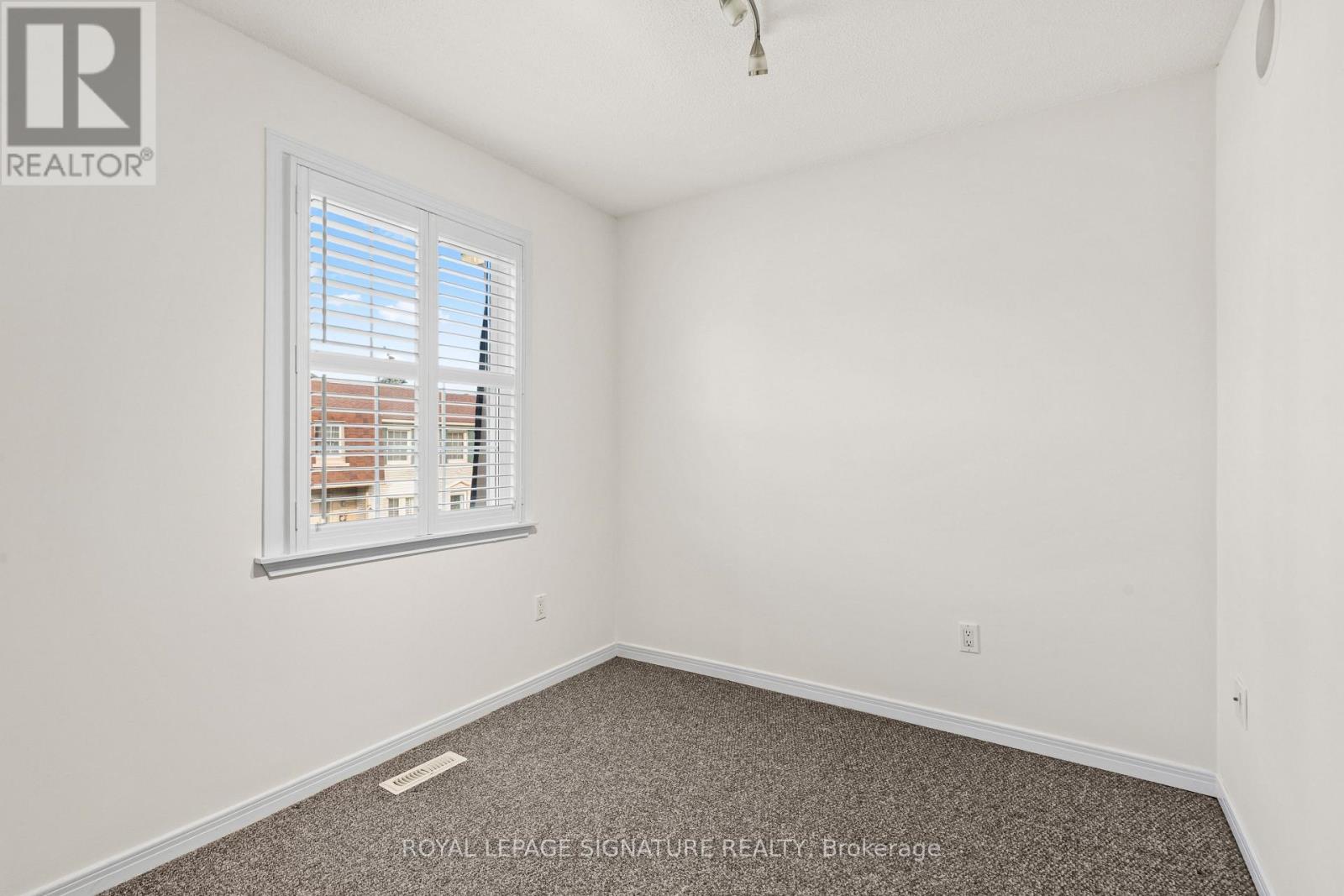 #42 580 EYER DRIVE - 25
