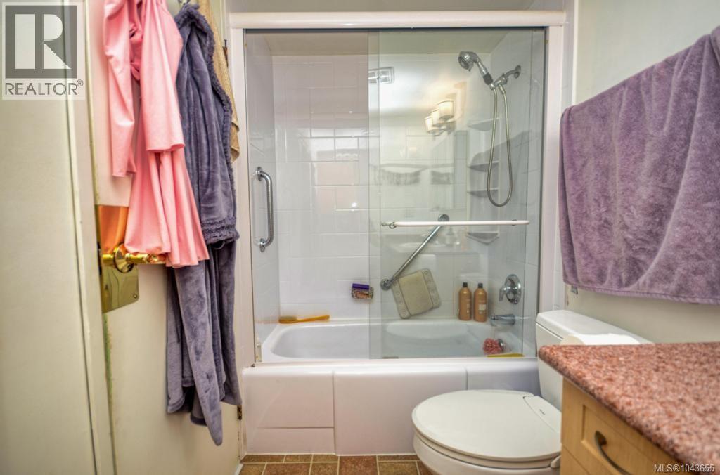 #312 848 Esquimalt Rd - 15