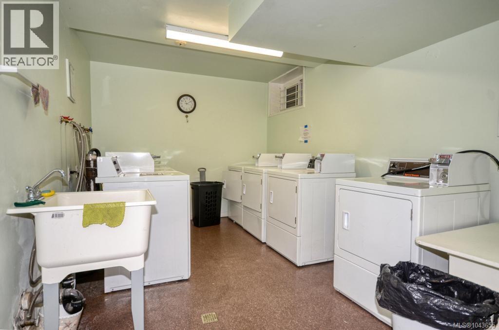 #312 848 Esquimalt Rd - 25
