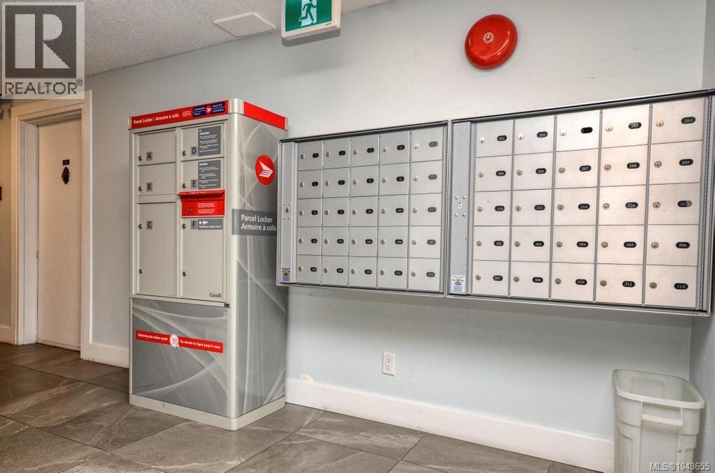 #312 848 Esquimalt Rd - 26