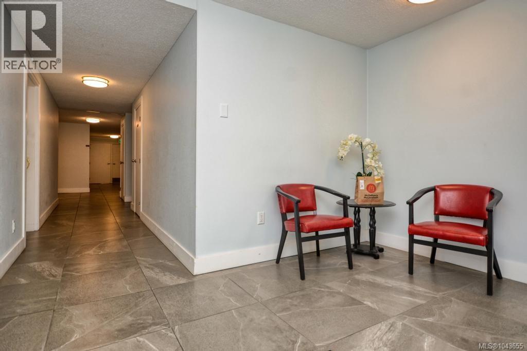 #312 848 Esquimalt Rd - 27
