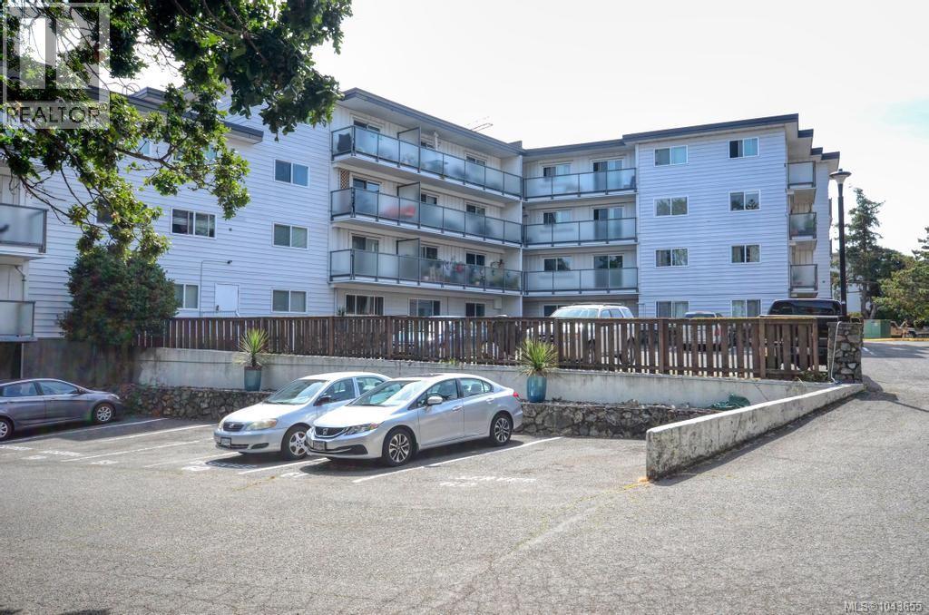 #312 848 Esquimalt Rd - 30