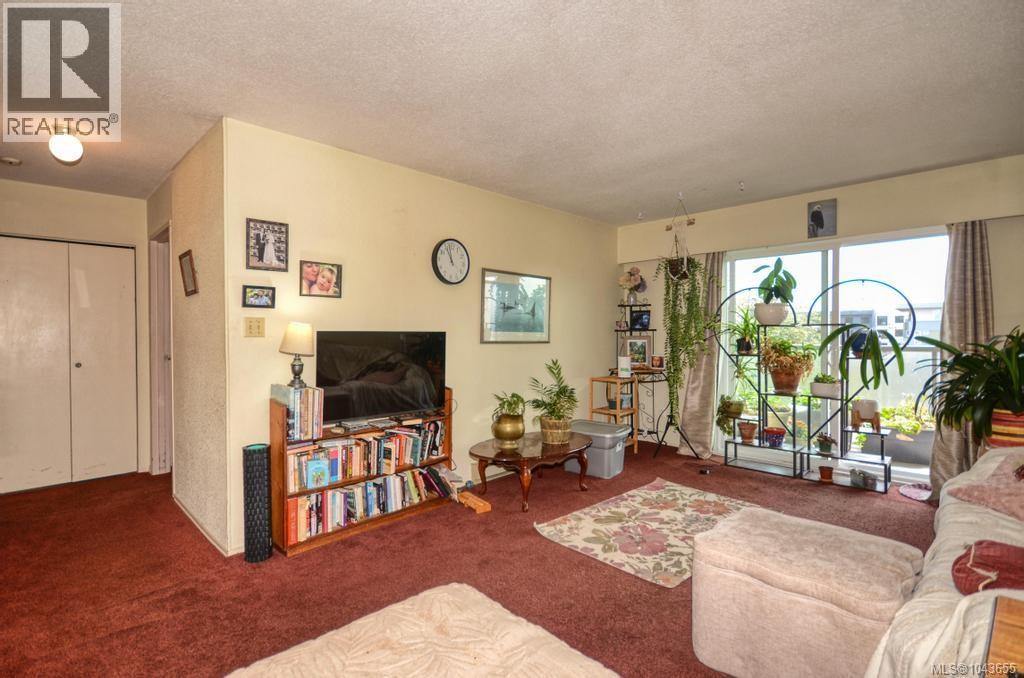 #312 848 Esquimalt Rd - 8