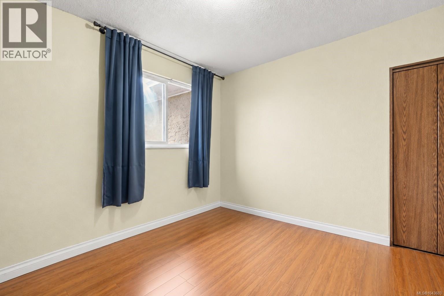 #11 10070 Fifth St - 12