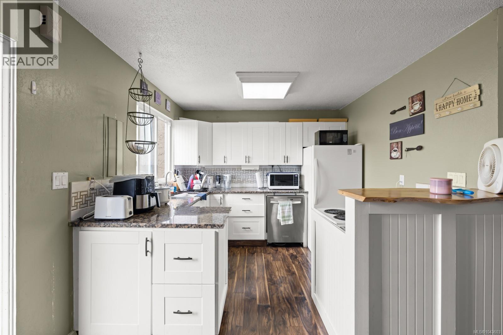 11 10070 Fifth Street, Sidney