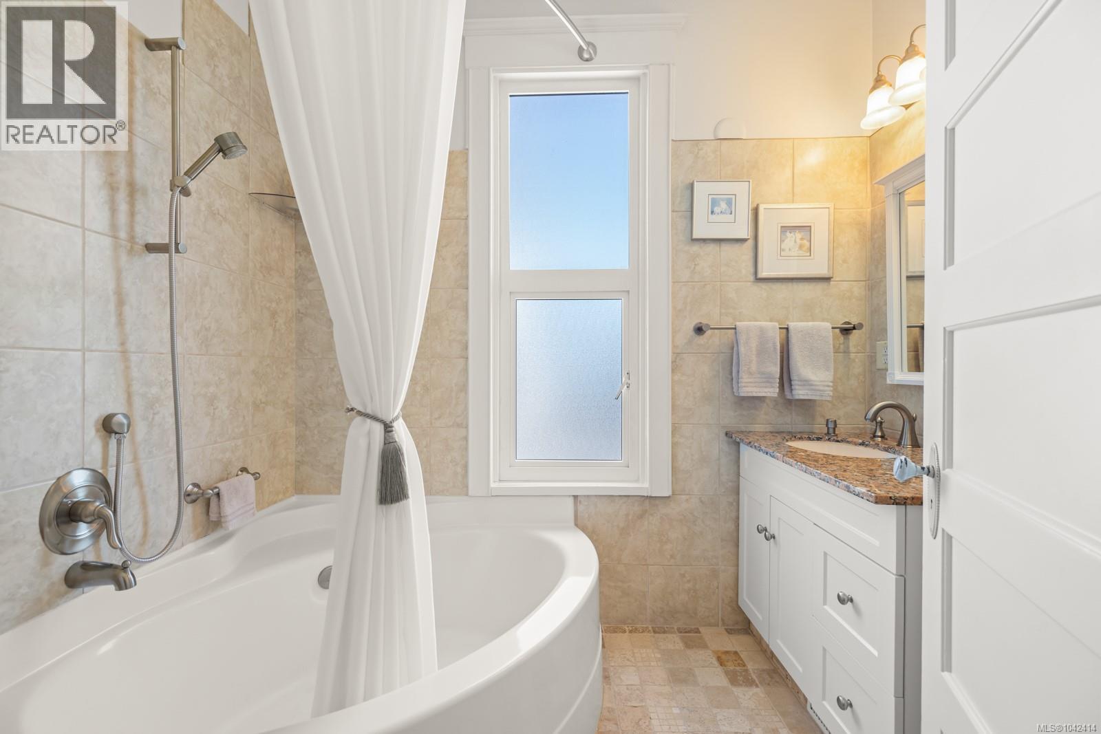 609 Mary St - 18
