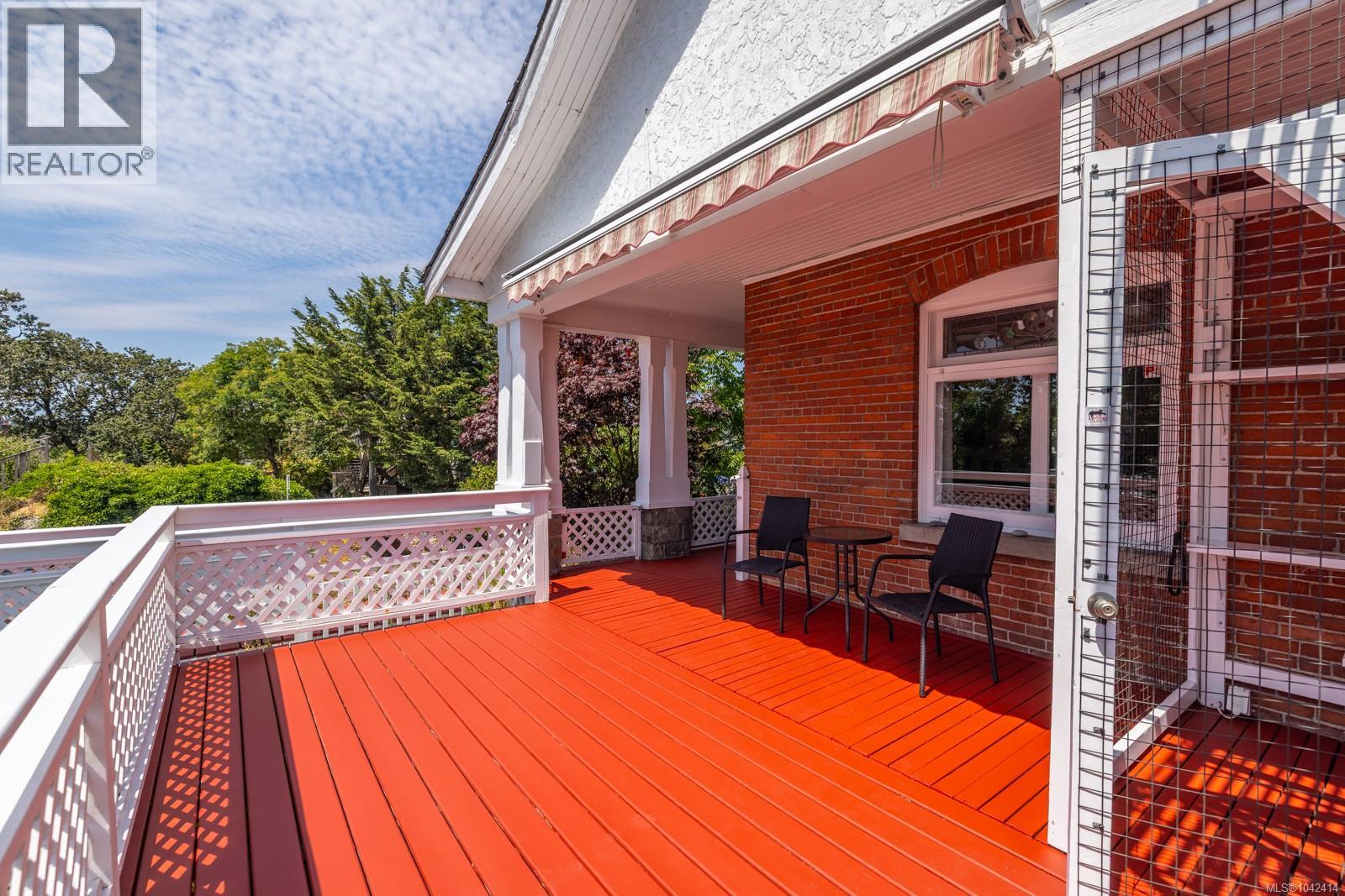 609 Mary St - 23