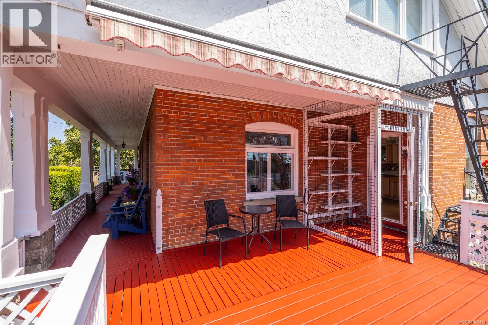 609 Mary St - 25