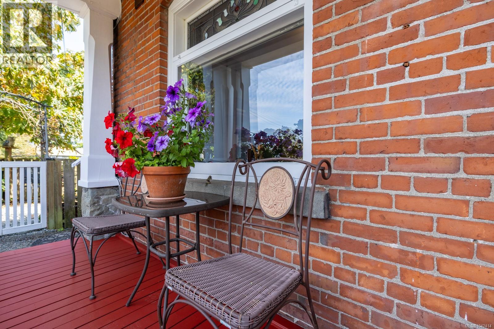 609 Mary St - 29