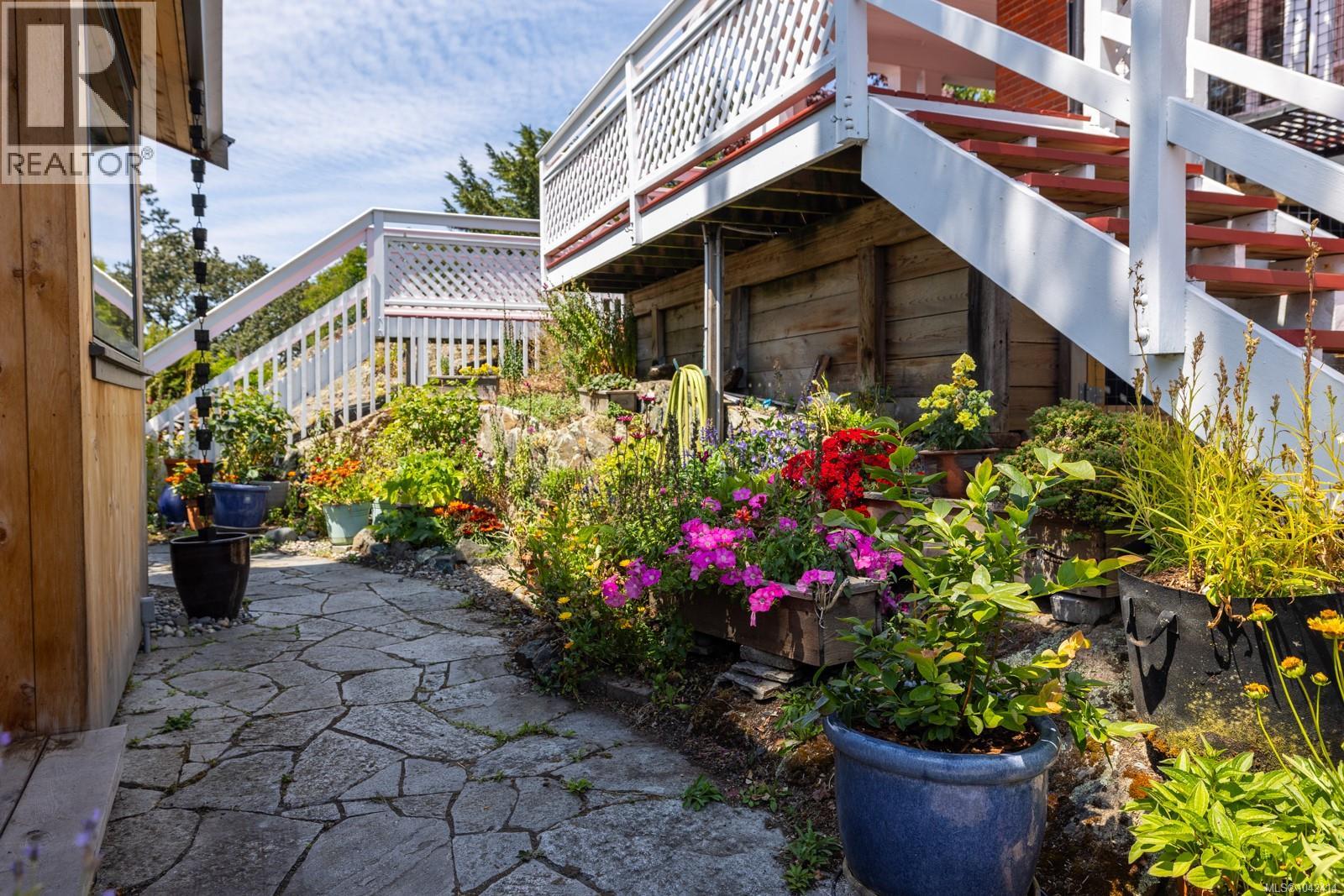609 Mary St - 32