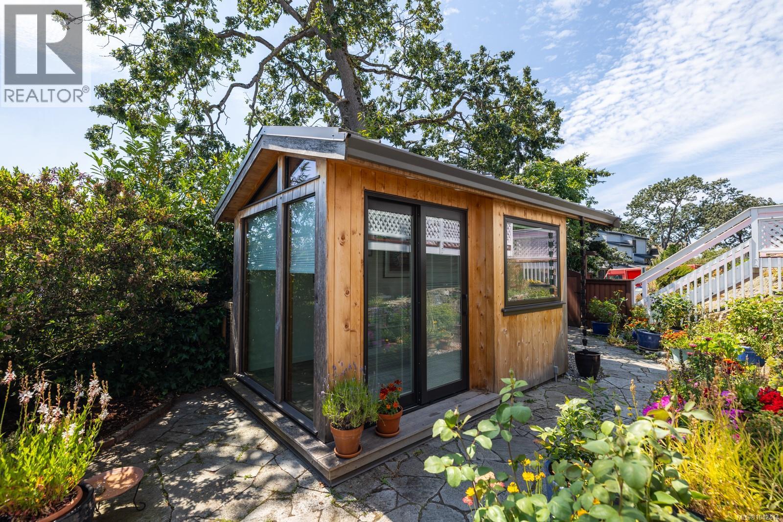 609 Mary St - 35