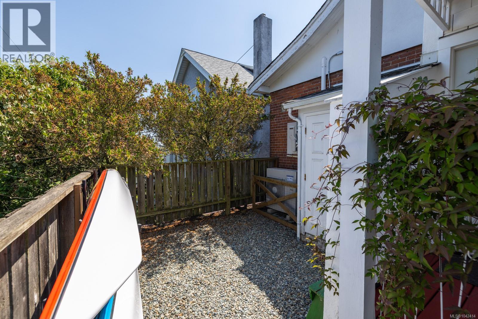 609 Mary St - 38