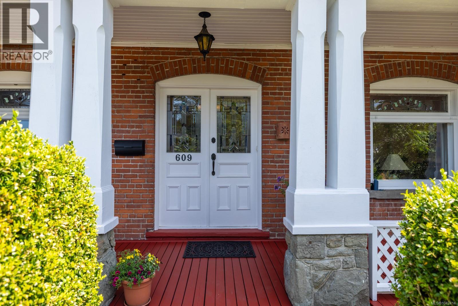 609 Mary St - 4