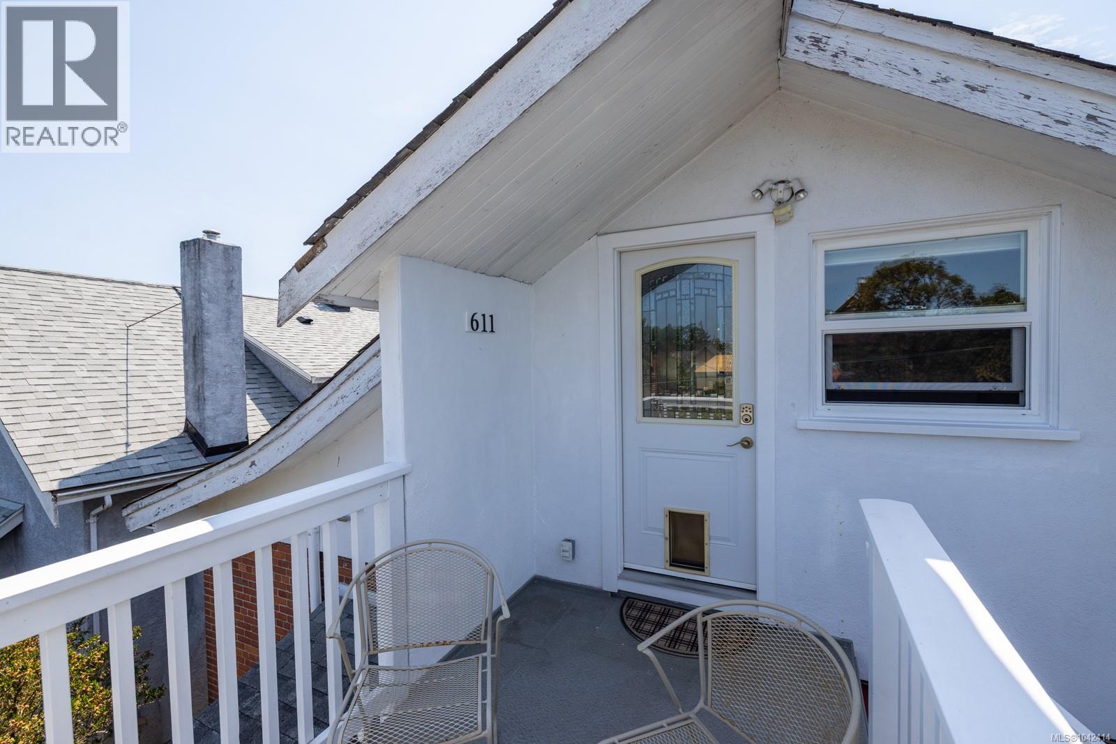 609 Mary St - 46