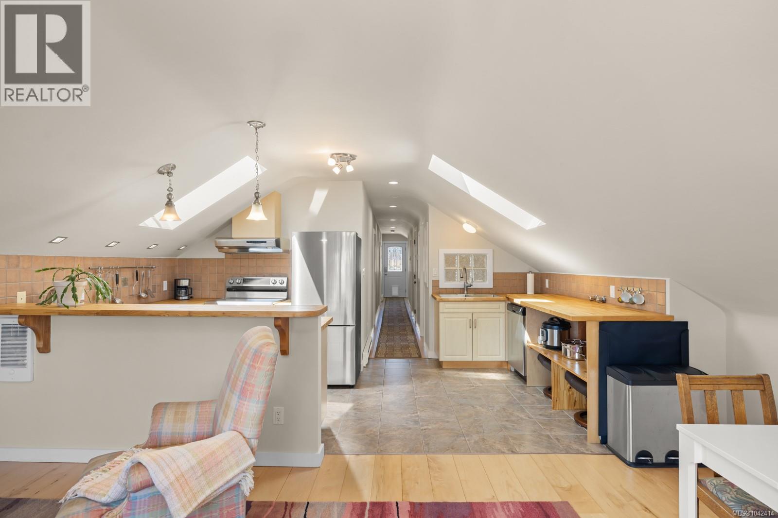 609 Mary St - 48