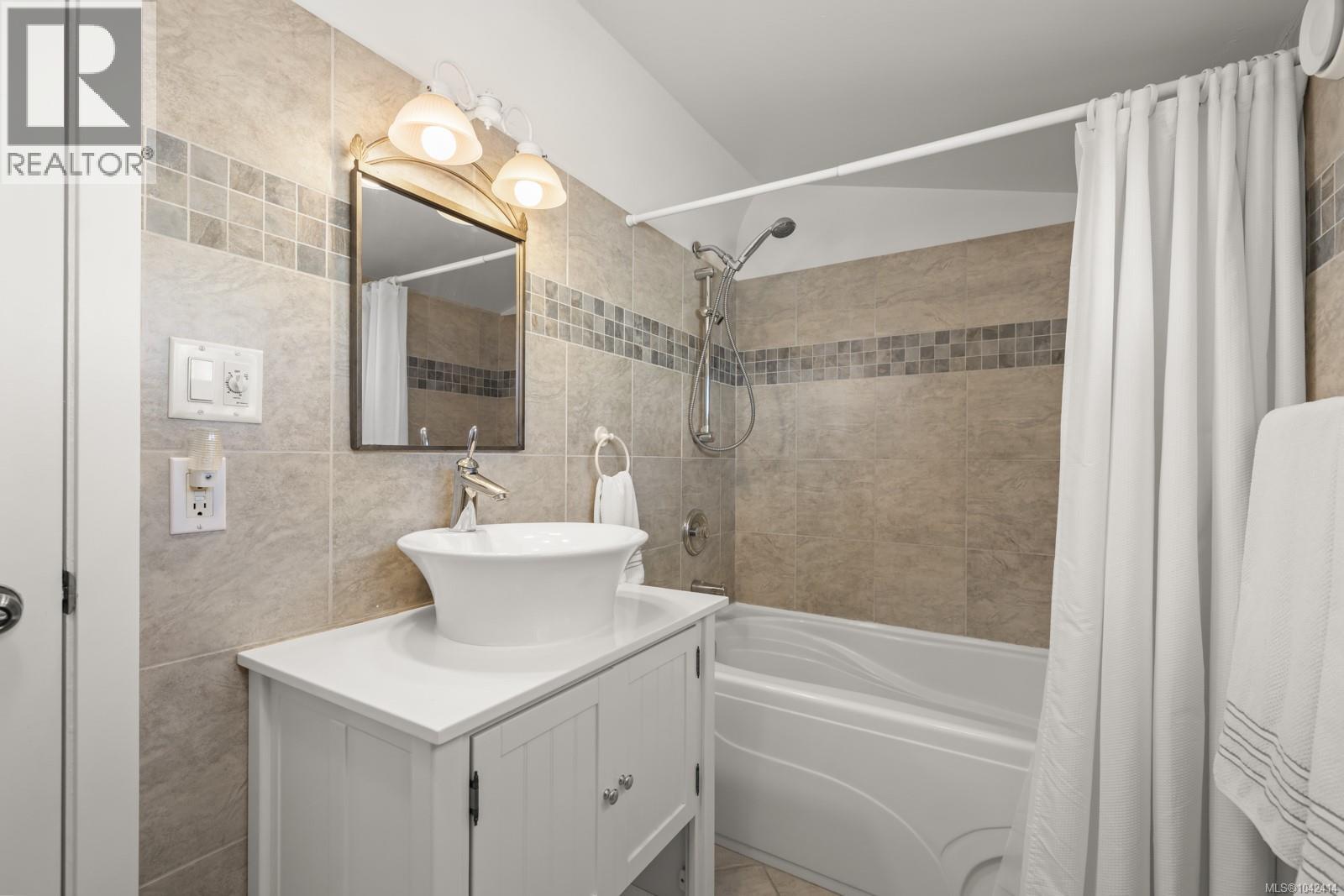 609 Mary St - 54