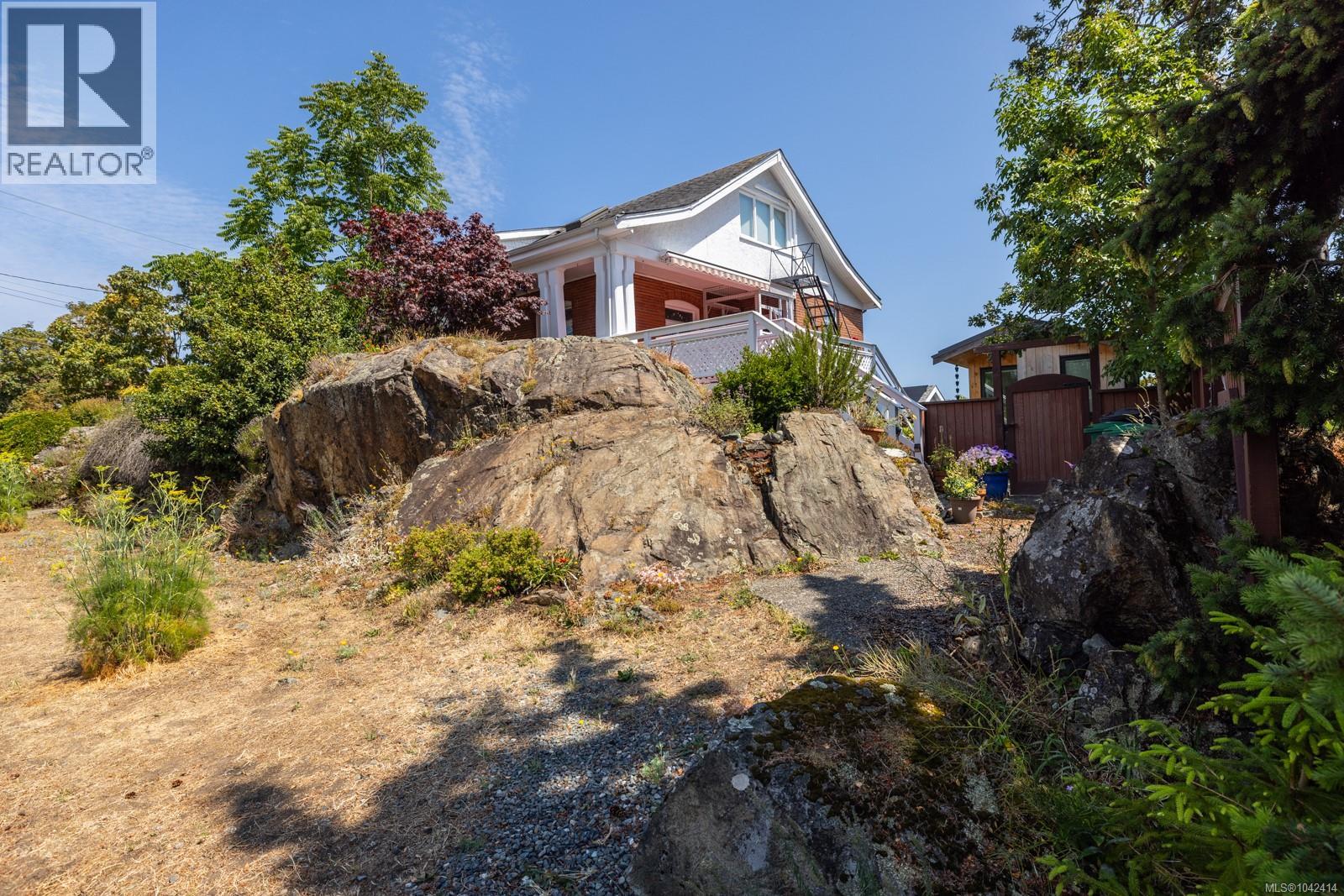 609 Mary St - 60