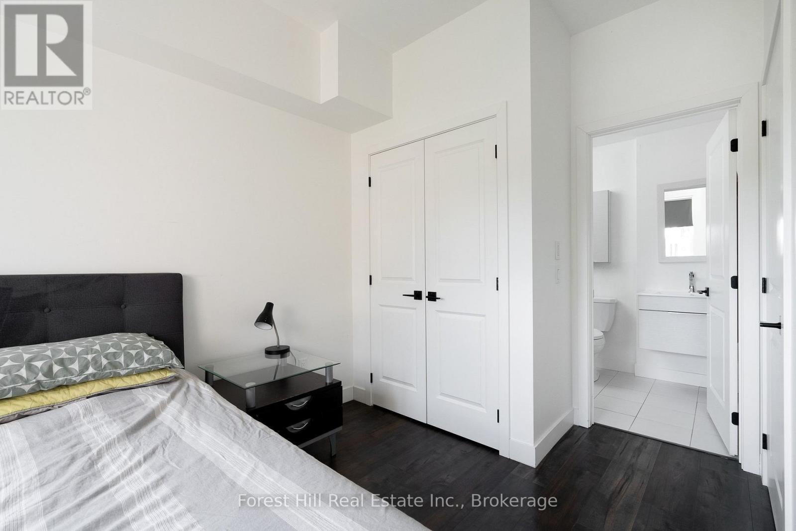 #106 21 BECKWITH LANE - 25