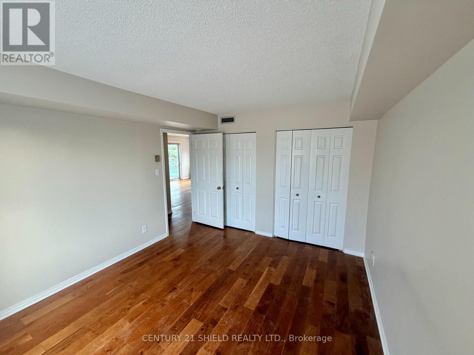 #404 121 WATER STREET W - 13