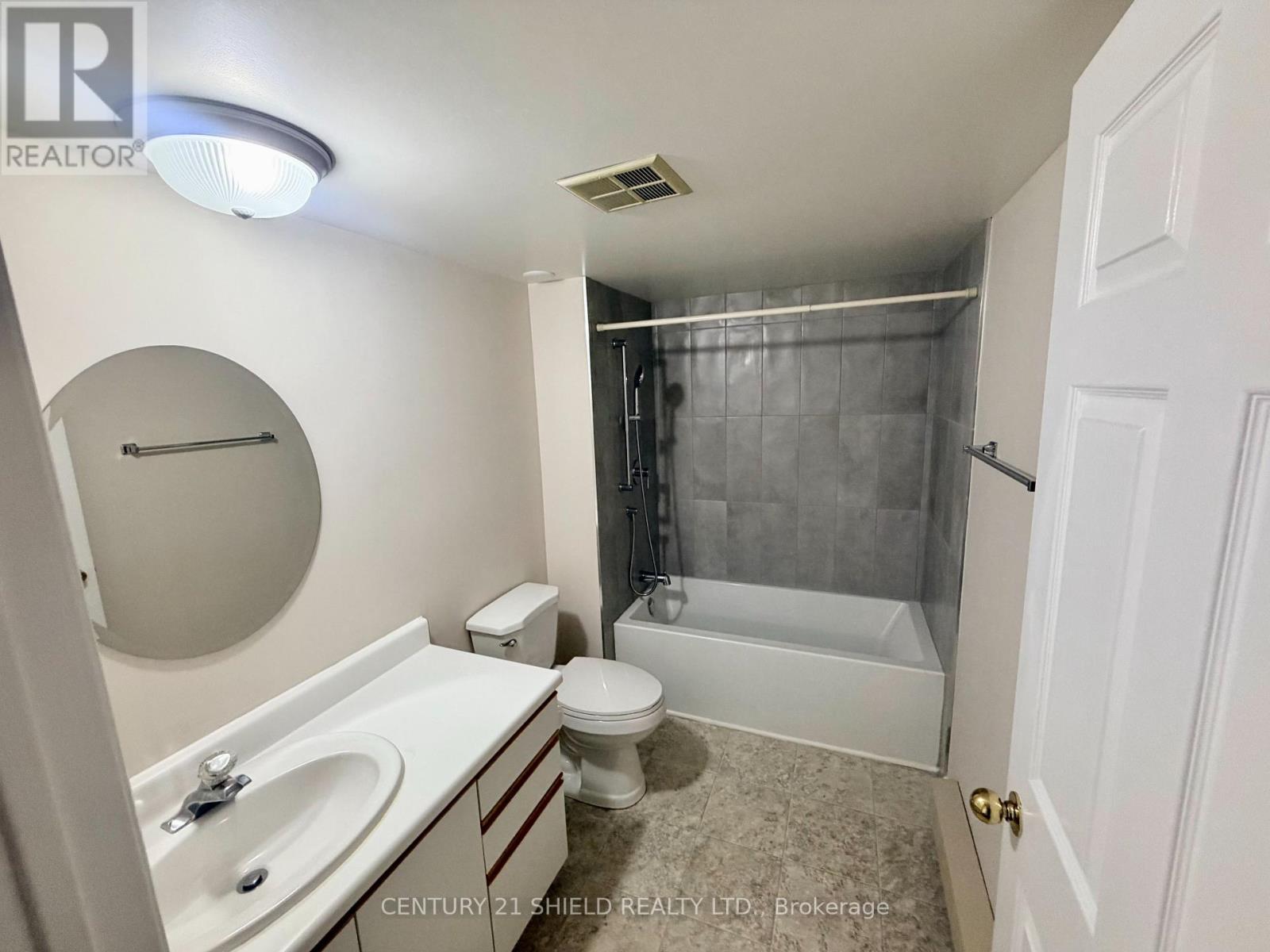 #404 121 WATER STREET W - 14