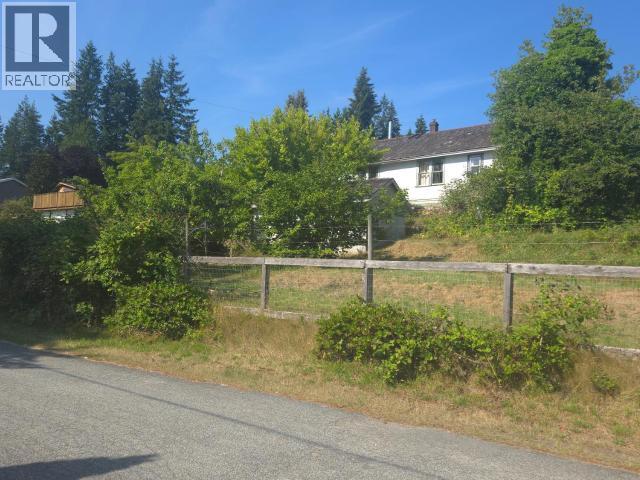 6889 DRAKE STREET - 8