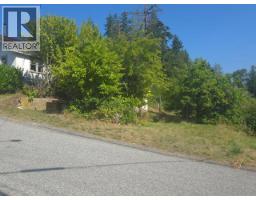 6889 Drake Street, Powell River, BC V8A3Y3 Photo 13