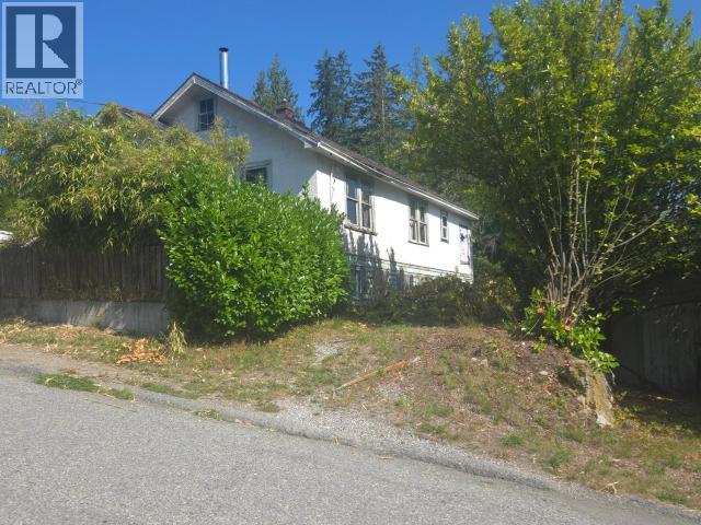 6889 DRAKE STREET - 2
