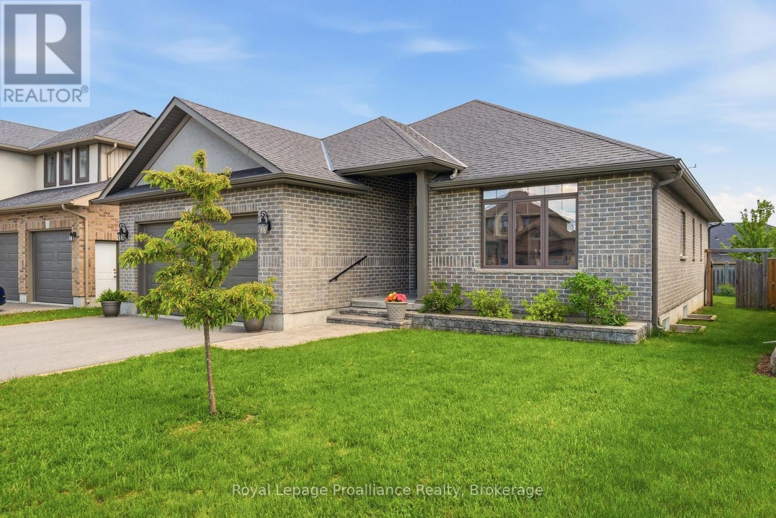 5 KEMPTON AVENUE - 1