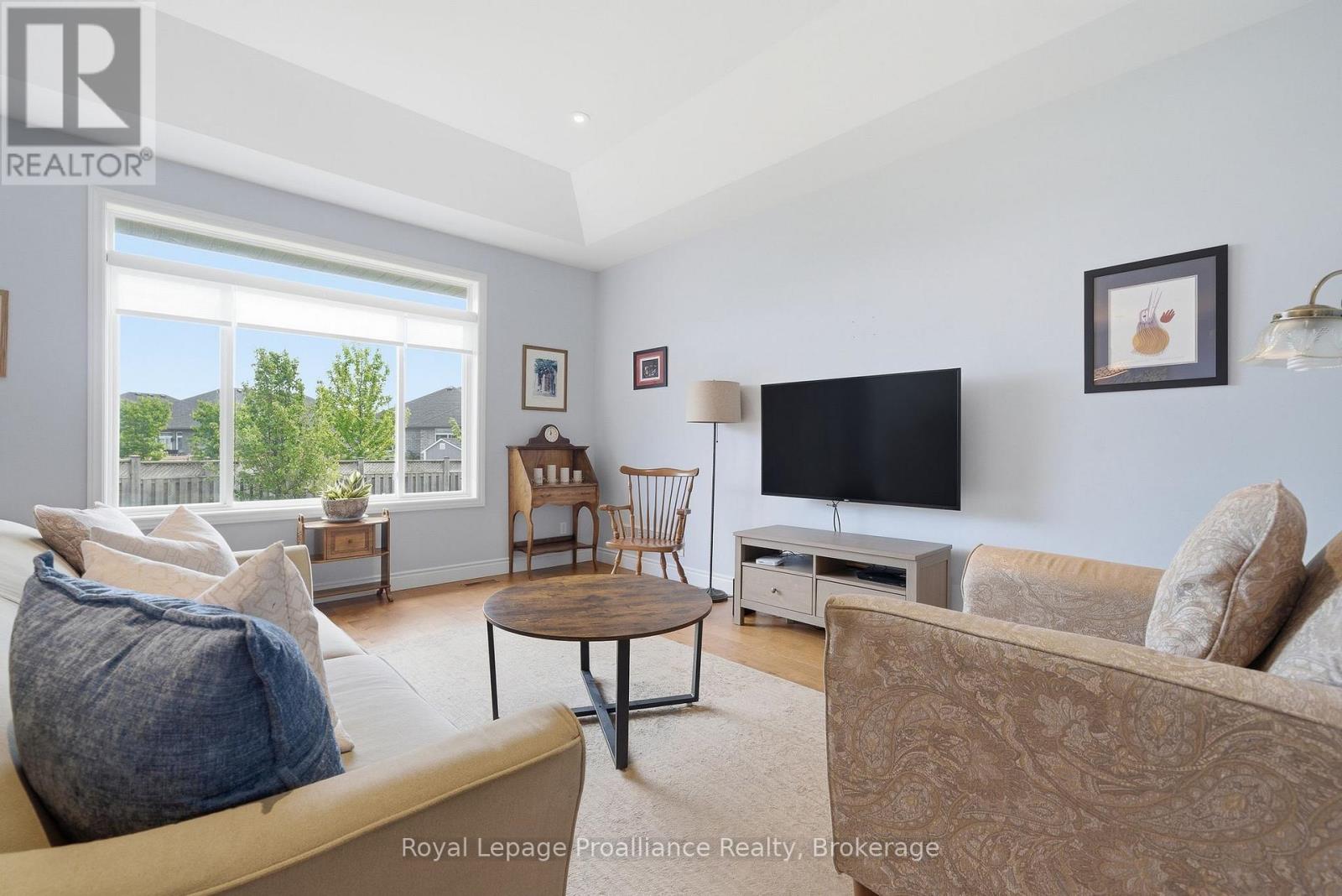 5 KEMPTON AVENUE - 11