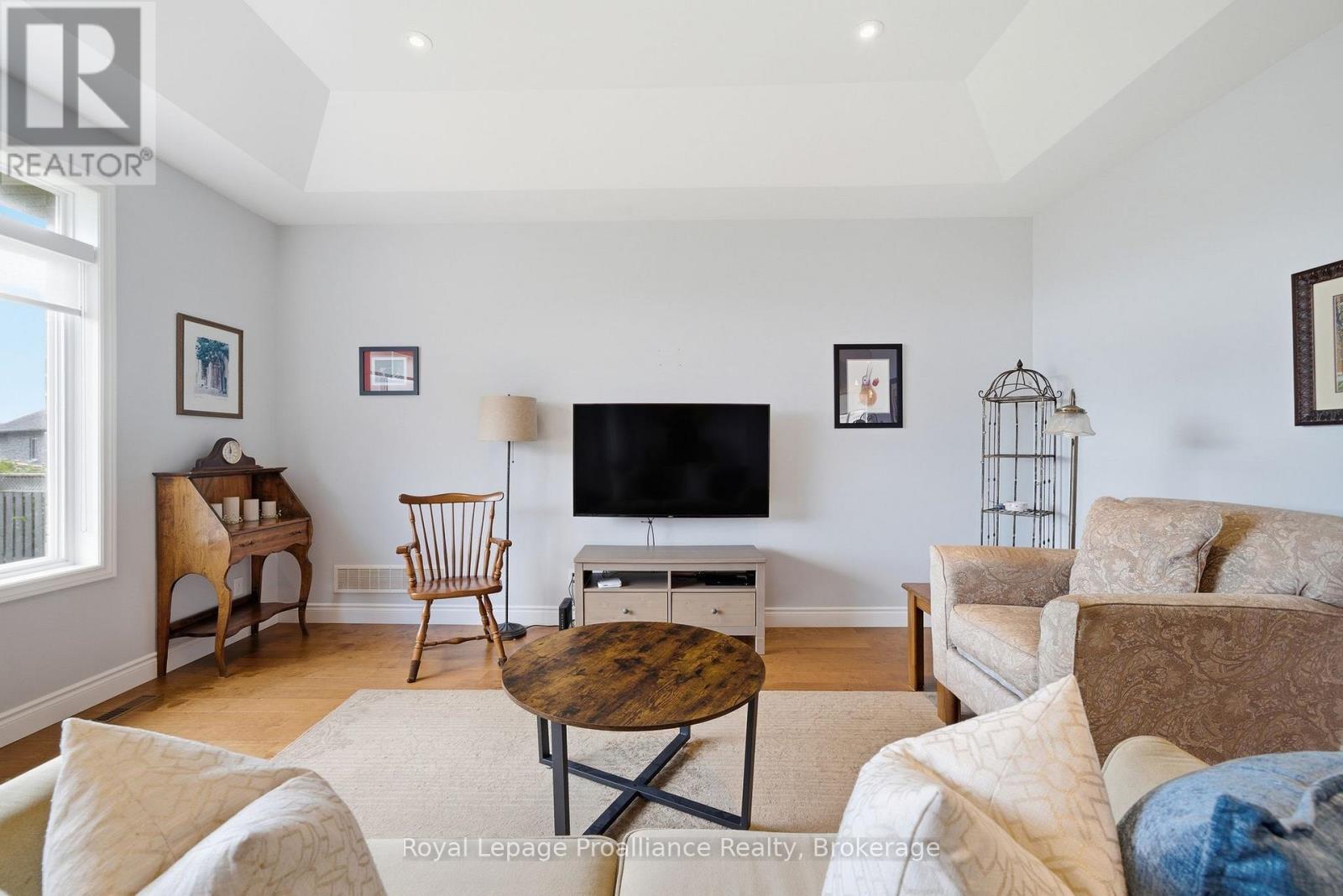 5 KEMPTON AVENUE - 12