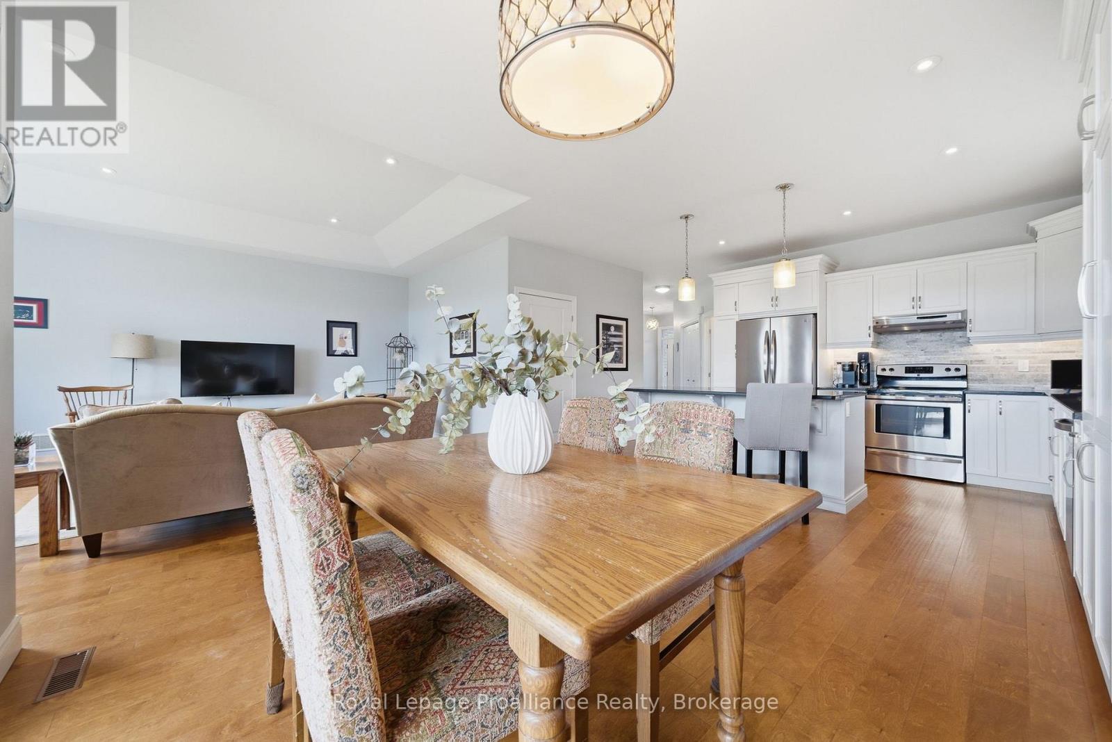 5 KEMPTON AVENUE - 15