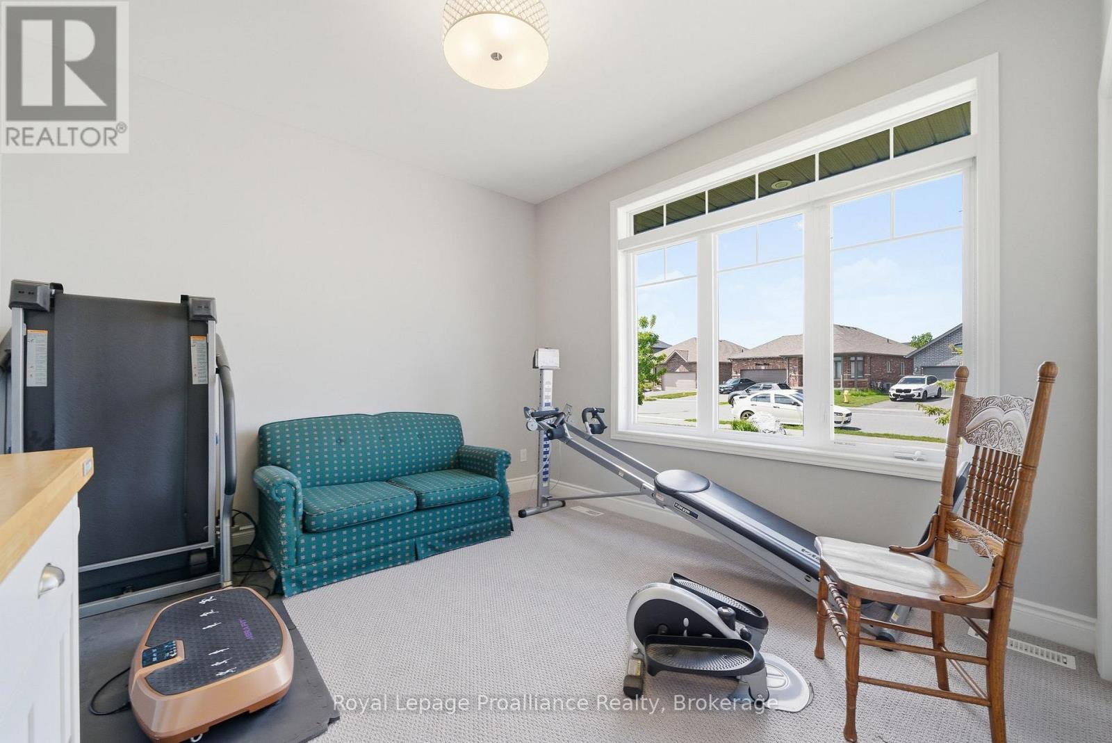5 KEMPTON AVENUE - 16