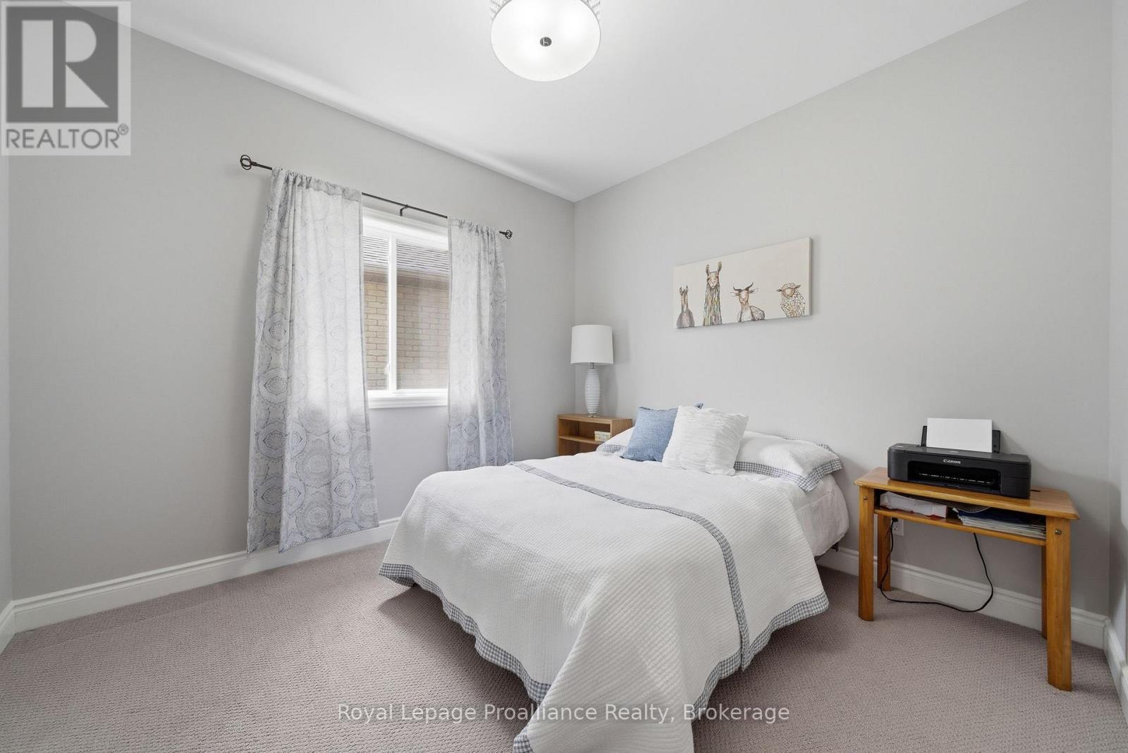 5 KEMPTON AVENUE - 18