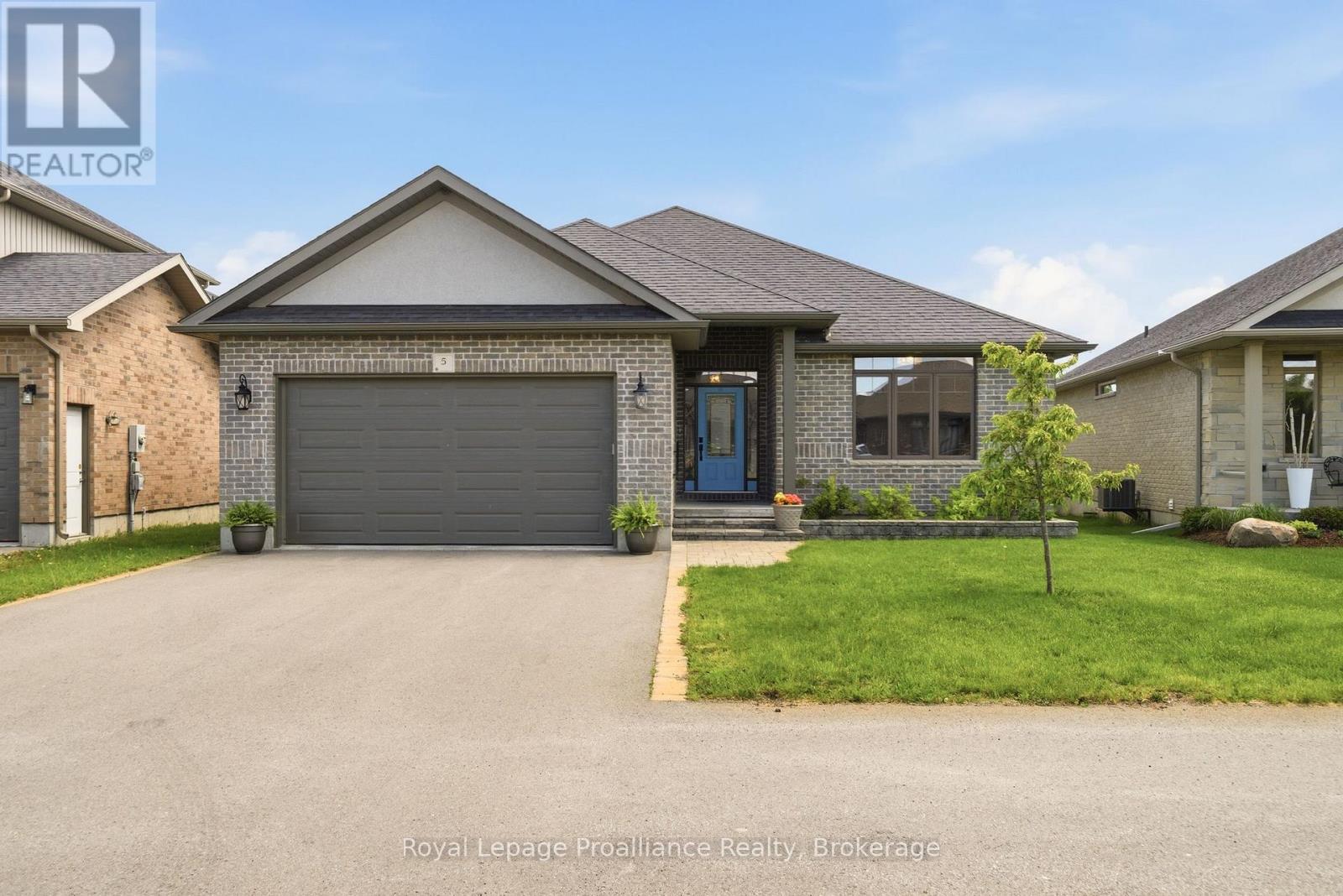 5 KEMPTON AVENUE - 2