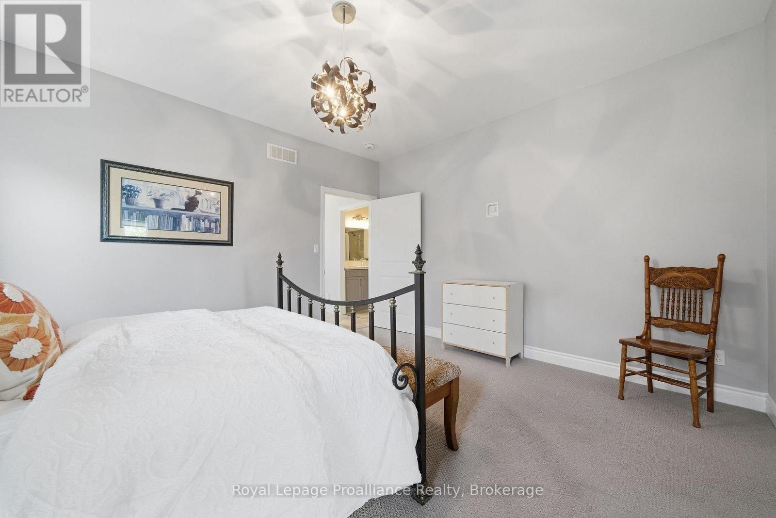 5 KEMPTON AVENUE - 23