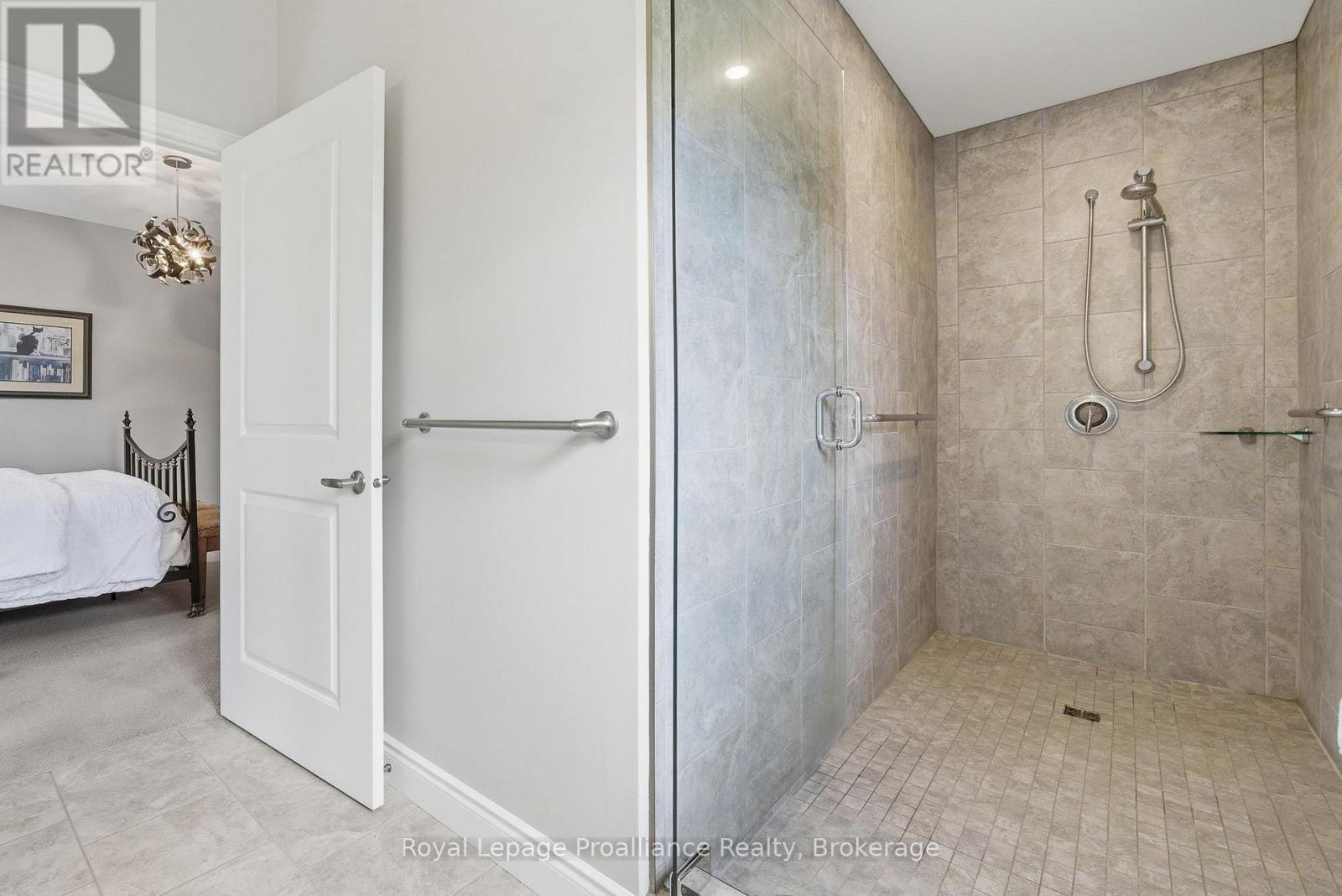 5 KEMPTON AVENUE - 25