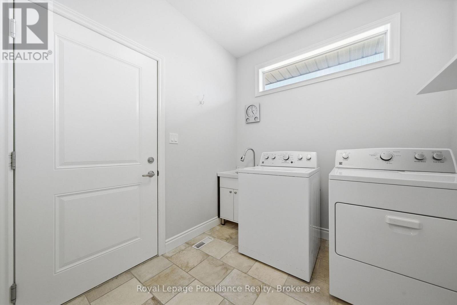 5 KEMPTON AVENUE - 26