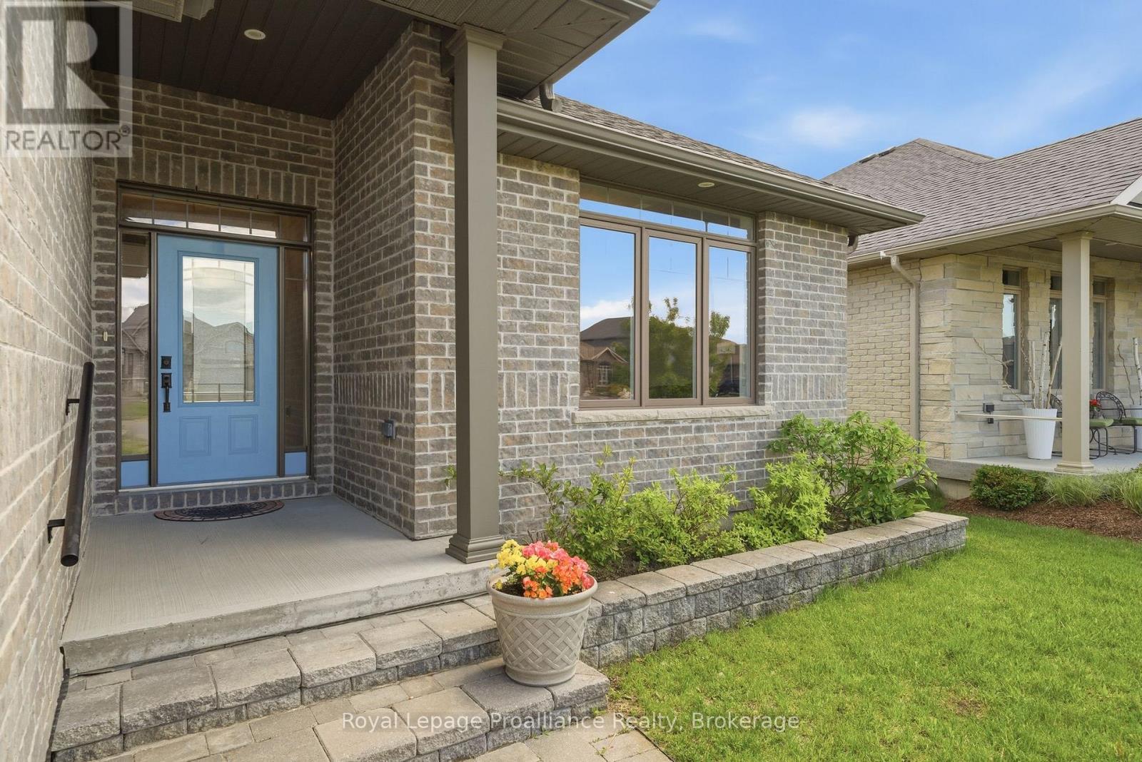 5 KEMPTON AVENUE - 3