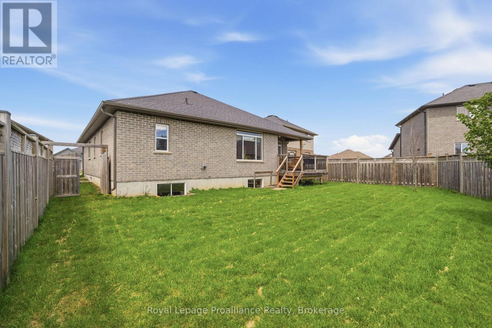 5 KEMPTON AVENUE - 32
