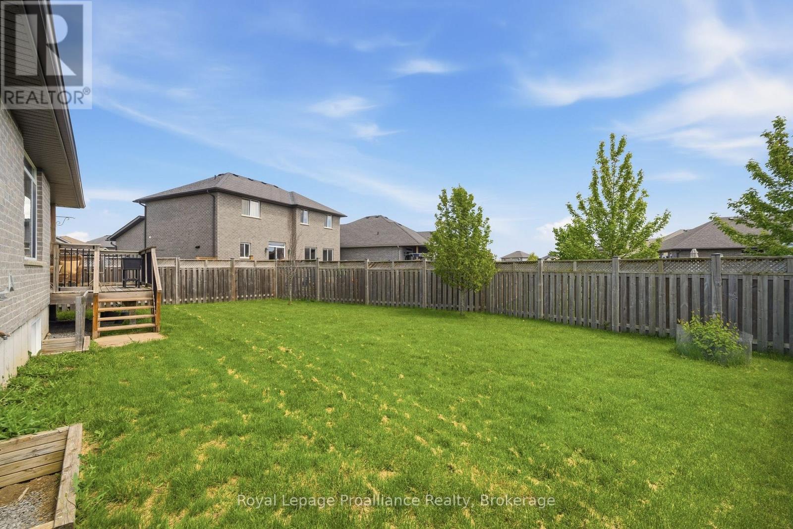 5 KEMPTON AVENUE - 33