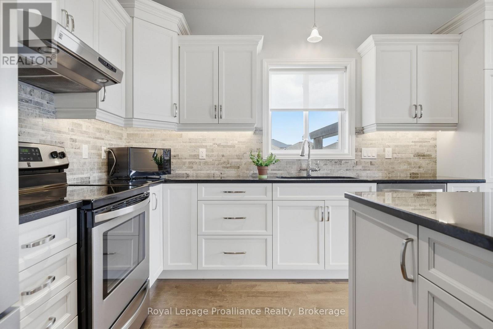 5 KEMPTON AVENUE - 7