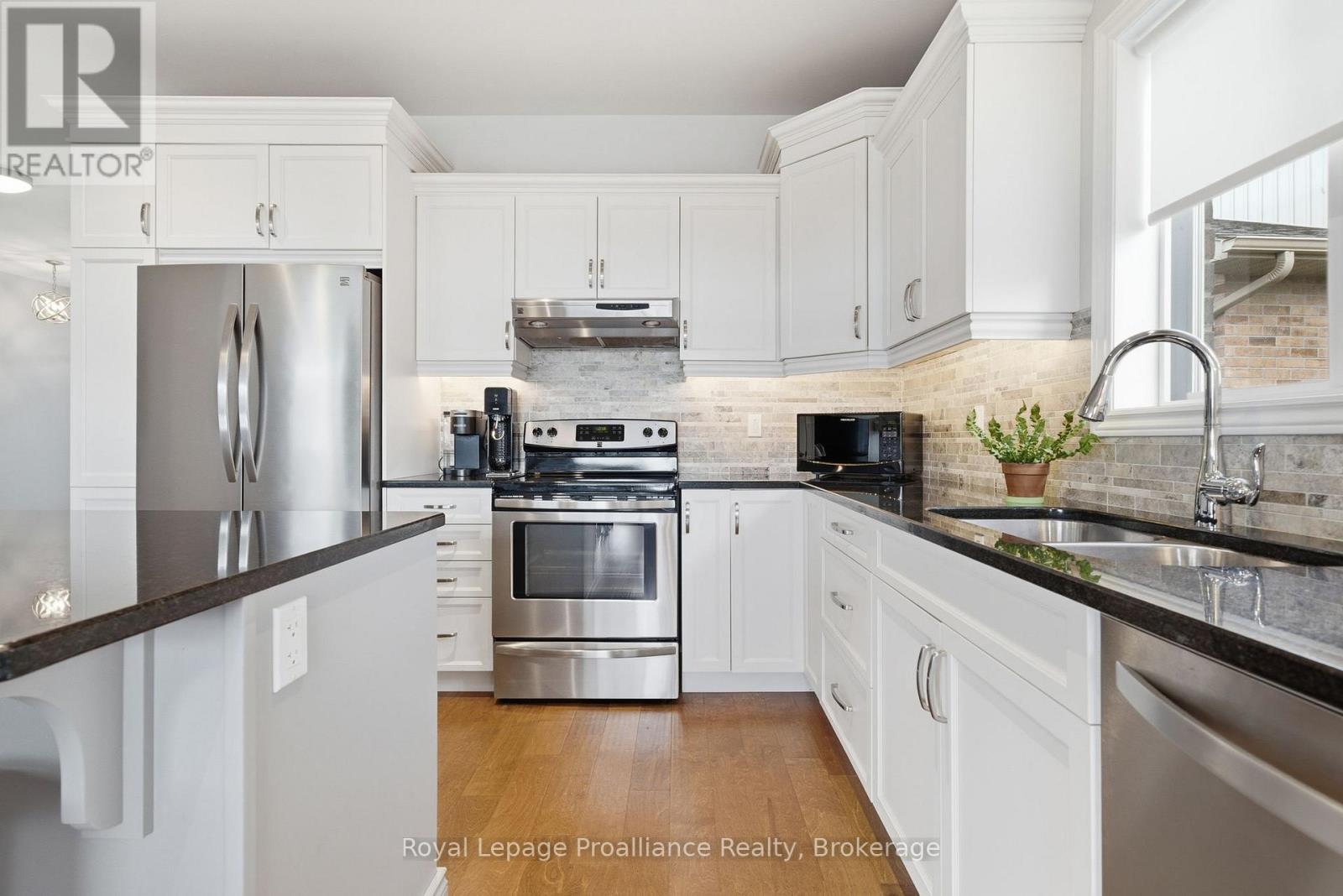 5 KEMPTON AVENUE - 9