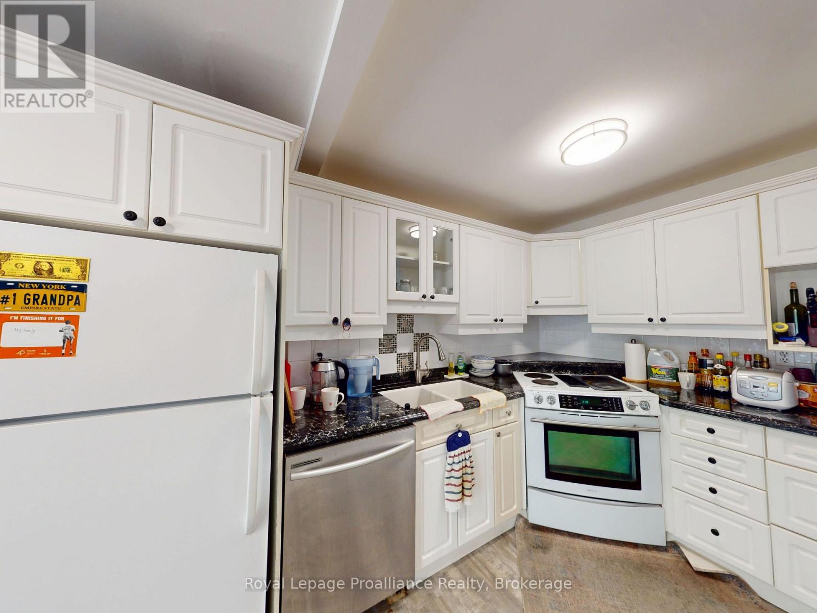 136 MACDONALD AVENUE - 13