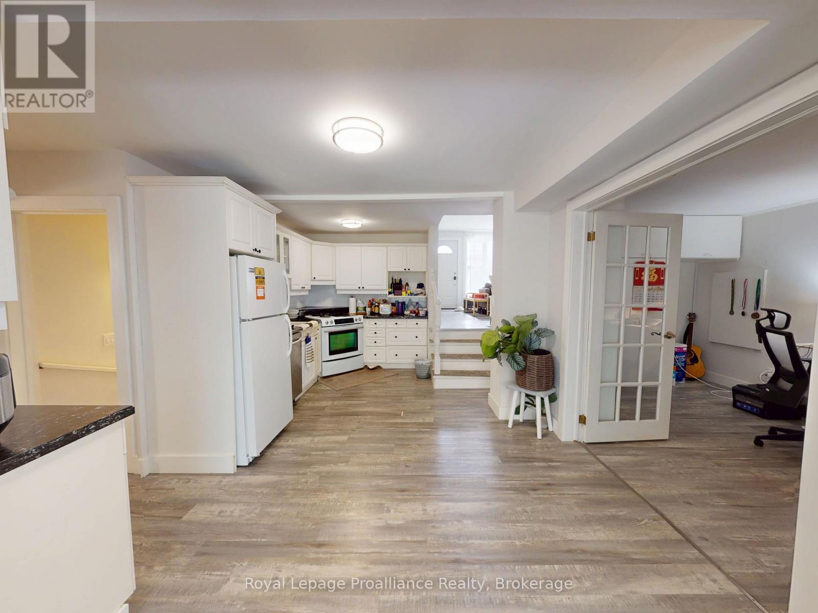 136 MACDONALD AVENUE - 15