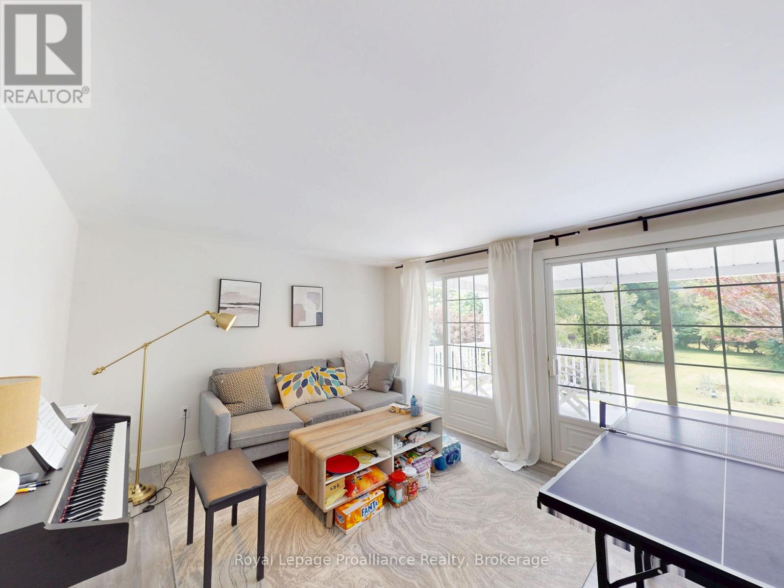 136 MACDONALD AVENUE - 22