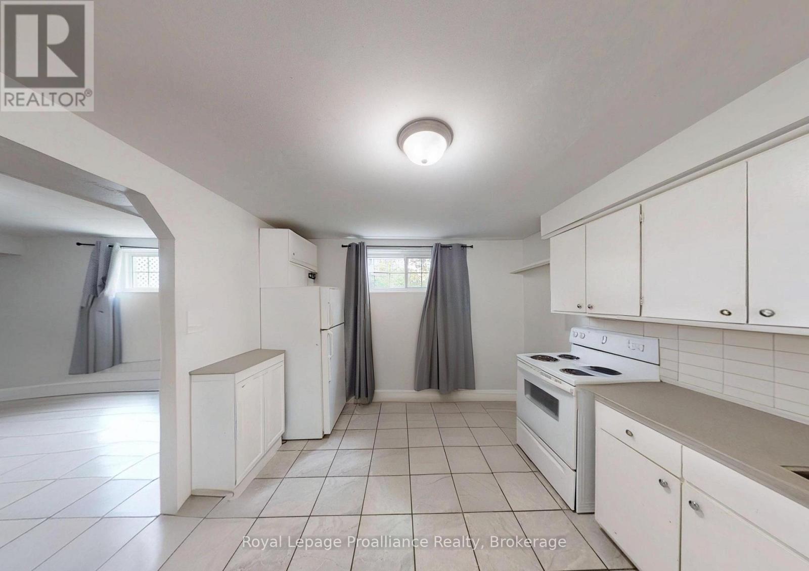 136 MACDONALD AVENUE - 29