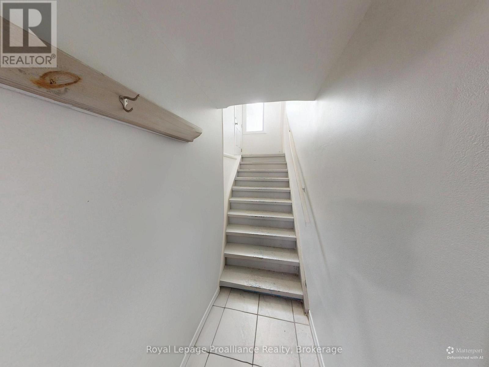 136 MACDONALD AVENUE - 34
