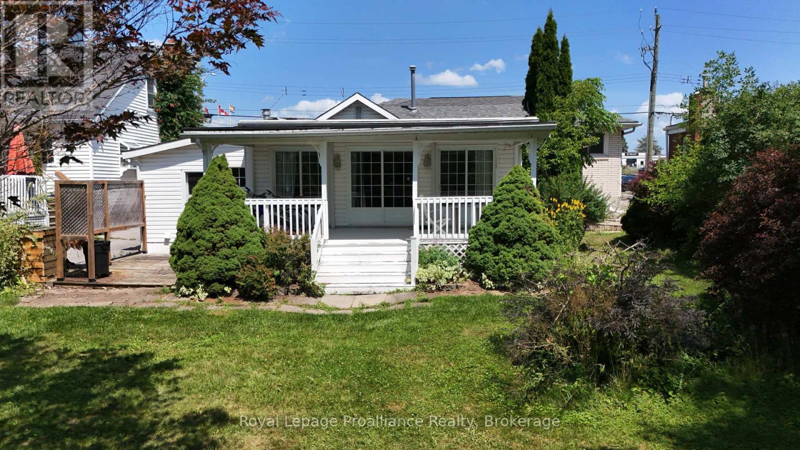 136 MACDONALD AVENUE - 37