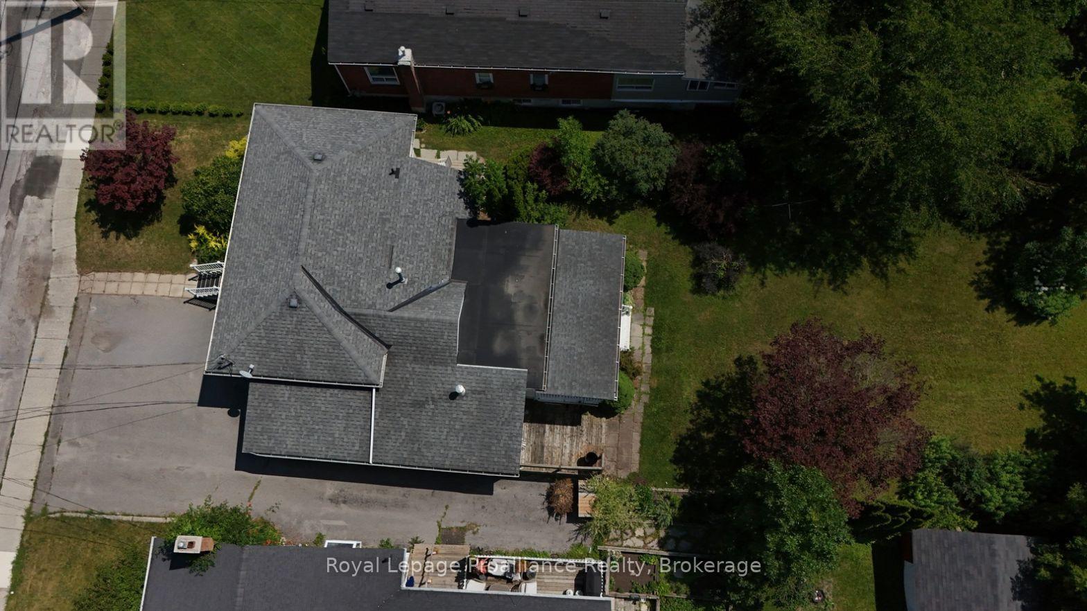 136 MACDONALD AVENUE - 39